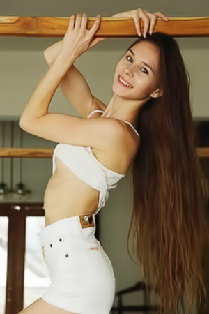 Leona Mia - Cutie likes to do morning stretches while naked and naughty