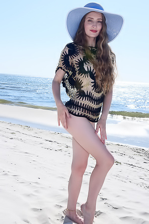 Imogen Summer Pics On The Beach
