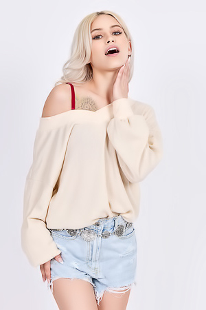 Keeping Kiara Cumpany picture gallery