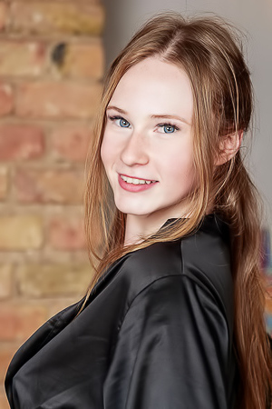 Zuzanna Freckle-faced Estonian Brunette Smiles Sweetly