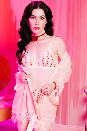 Evelyn Claire Sexy Naked Chick In Hot Lingerie