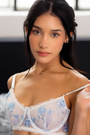 Carolina Guerrero Captivating Latina Beauty Is Soon Naked And Radiating Sweet Seduction